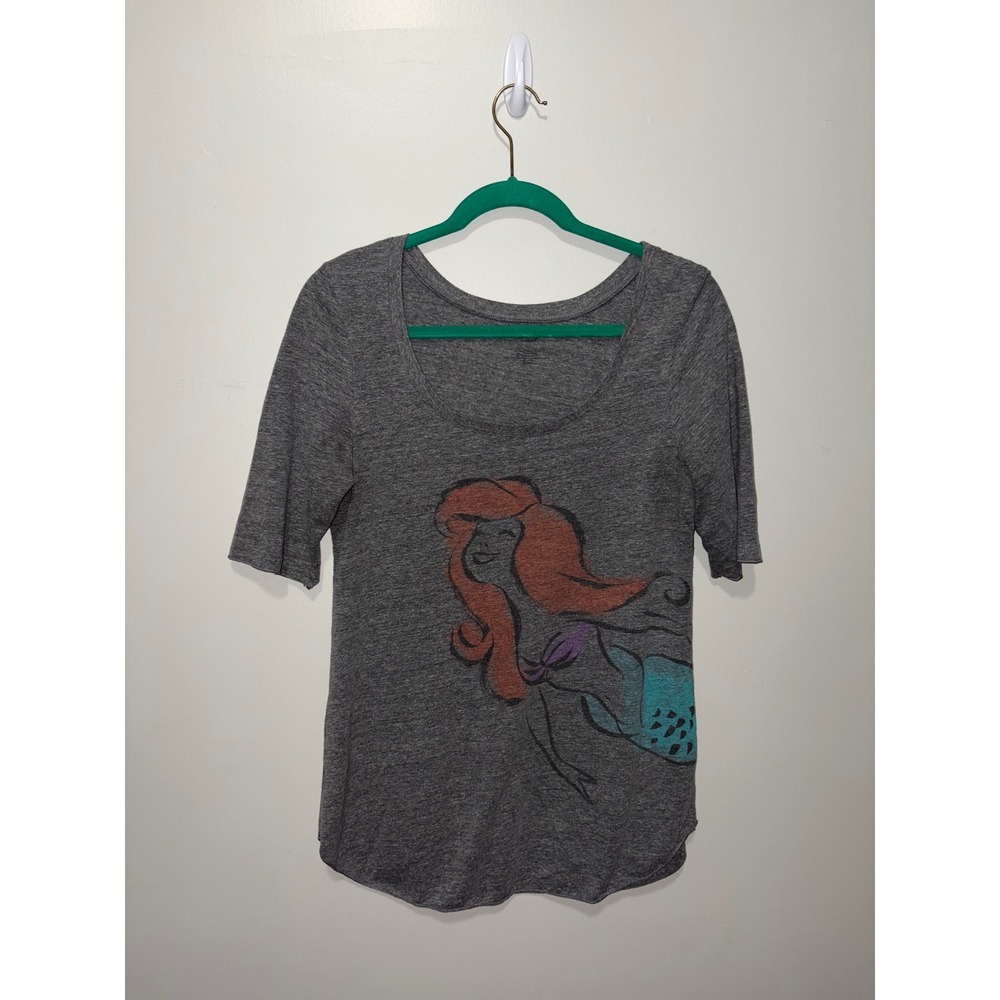 Disney Store Ariel Little Mermaid Graphic Tee Gray Scoop Neck Elbow Sleeve L